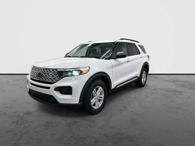 2023 Ford Explorer XLT Oxford White at Friendly Ford Crosby
