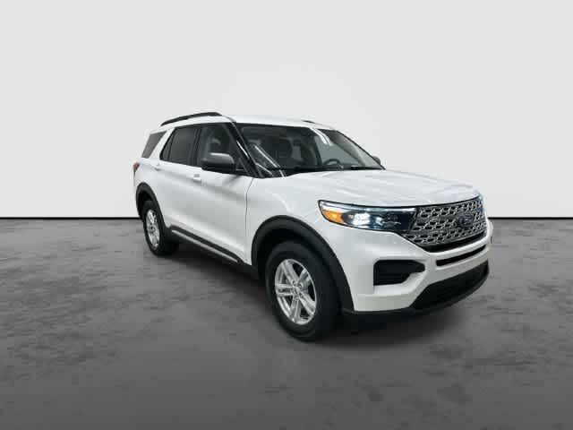2023 Ford Explorer photo 6 of 32