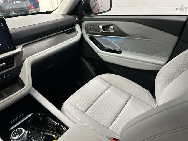2025 Ford Explorer Platinum Rapid Red Metallic Tinted Clearcoat at HGreg Houston