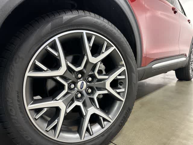 2025 Ford Explorer Platinum Rapid Red Metallic Tinted Clearcoat at HGreg Houston