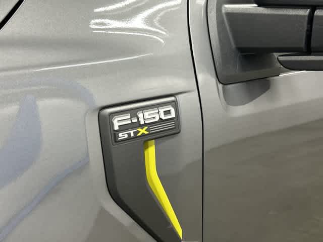 2025 Ford F-150 photo 30 of 32