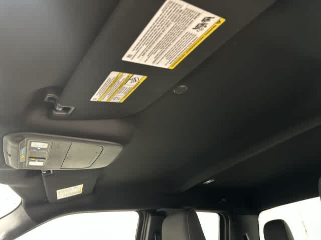 2025 Ford F-150 photo 27 of 32
