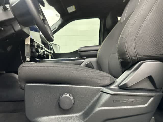 2025 Ford F-150 photo 26 of 32