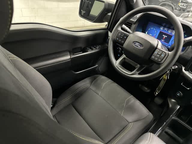 2025 Ford F-150 photo 12 of 32
