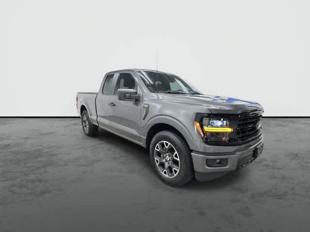 2025 Ford F-150 photo 5 of 32