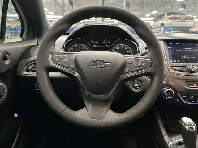 2019 Chevrolet Cruze photo 15 of 32