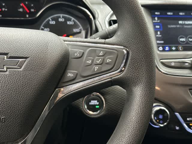 2019 Chevrolet Cruze photo 18 of 32