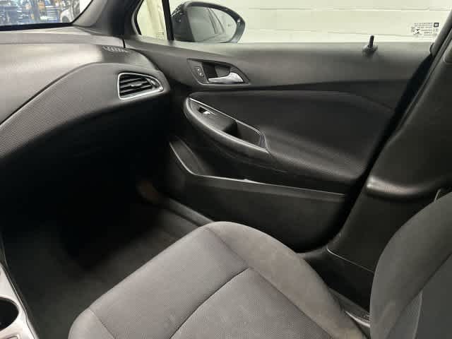 2019 Chevrolet Cruze photo 13 of 32