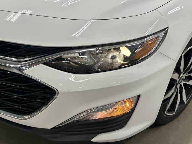 2022 Chevrolet Malibu photo 31 of 32