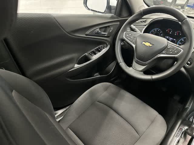 2022 Chevrolet Malibu photo 12 of 32