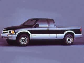 1995 Chevrolet S-10 LS Extended Cab RWD Pickup Truck Rear-Wheel Drive 5-Speed Manual