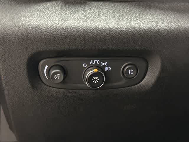 2018 Chevrolet Traverse LT Cloth Silver Ice Metallic at Davis Chevrolet