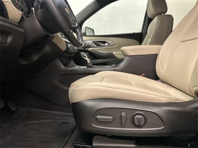 2023 Chevrolet Traverse LT Leather Iridescent Pearl Tricoat at AutoNation Chrysler Jeep Dodge Ram Spring