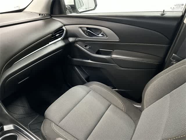 2020 Chevrolet Traverse LT Cloth Summit White at Davis Chevrolet