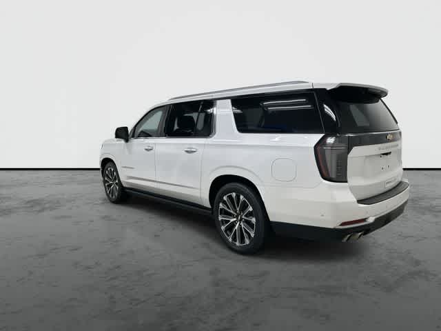 2025 Chevrolet Suburban High Country Iridescent Pearl Tricoat at Davis Chevrolet