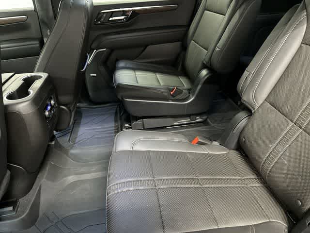 2025 Chevrolet Suburban High Country Iridescent Pearl Tricoat at Davis Chevrolet