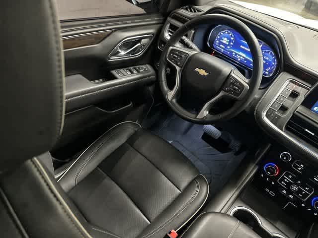 2023 Chevrolet Suburban photo 12 of 33