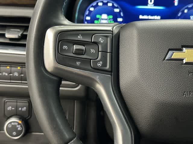 2023 Chevrolet Suburban photo 17 of 33