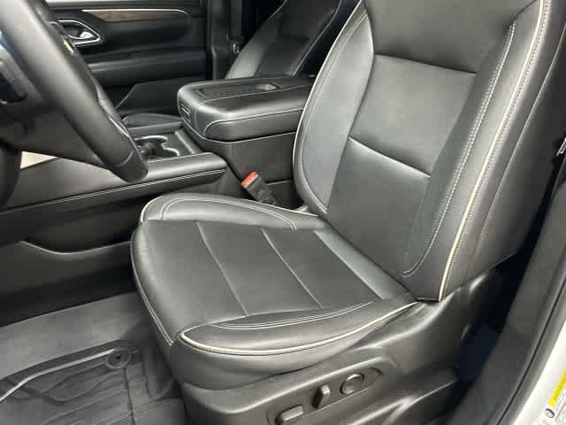 2023 Chevrolet Suburban photo 10 of 33
