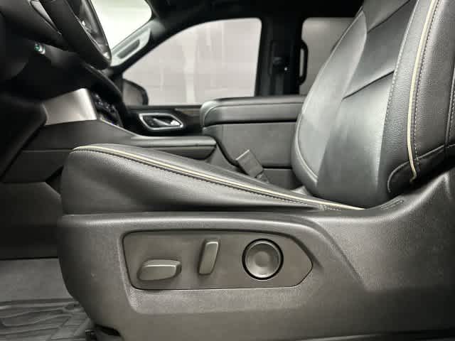 2023 Chevrolet Suburban photo 27 of 33