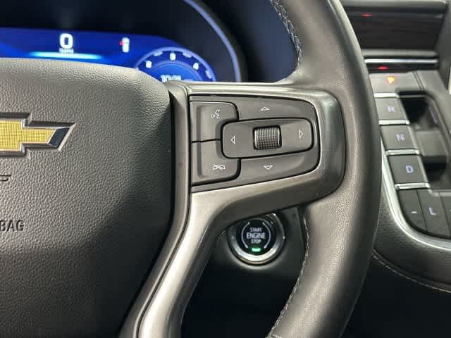 2023 Chevrolet Suburban photo 18 of 33