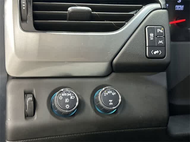 2019 Chevrolet Suburban LT Shadow Gray Metallic at AutoNation USA Katy