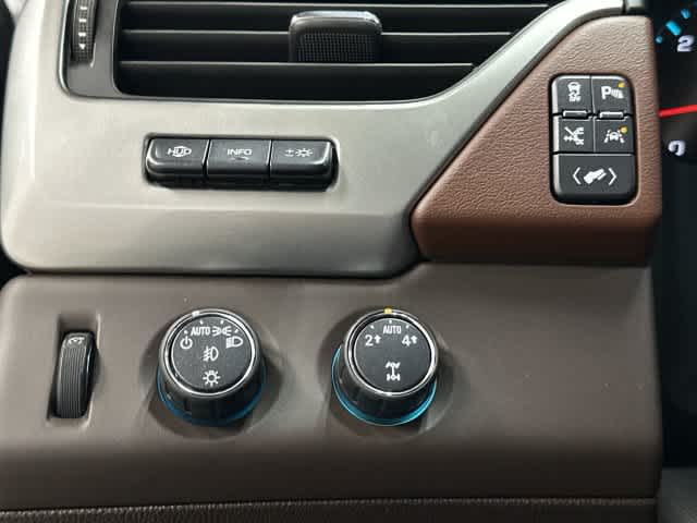 2016 Chevrolet Suburban LTZ Black at AutoNation USA Houston