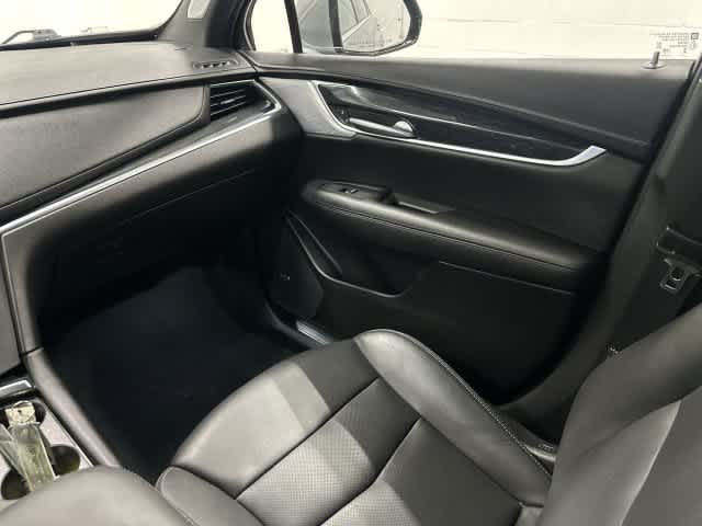 2023 Cadillac XT5 photo 13 of 33