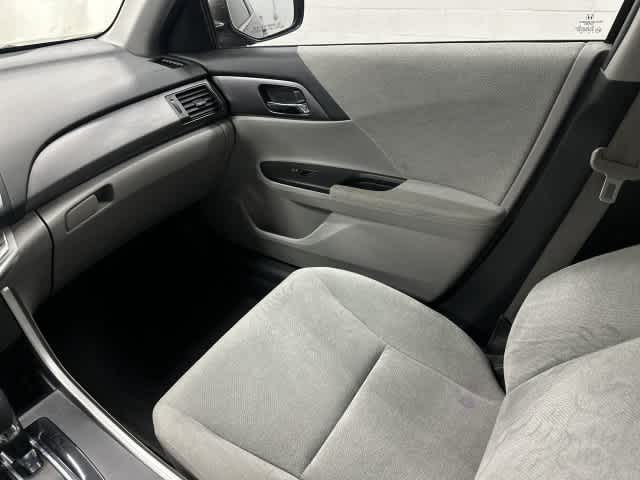 2013 Honda Accord photo 13 of 32
