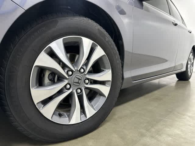2013 Honda Accord photo 28 of 32