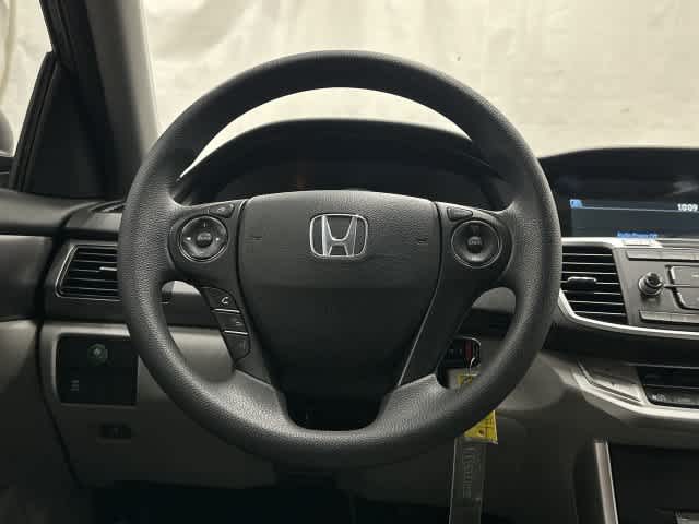2013 Honda Accord photo 15 of 32