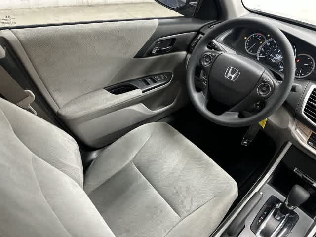 2013 Honda Accord photo 12 of 32