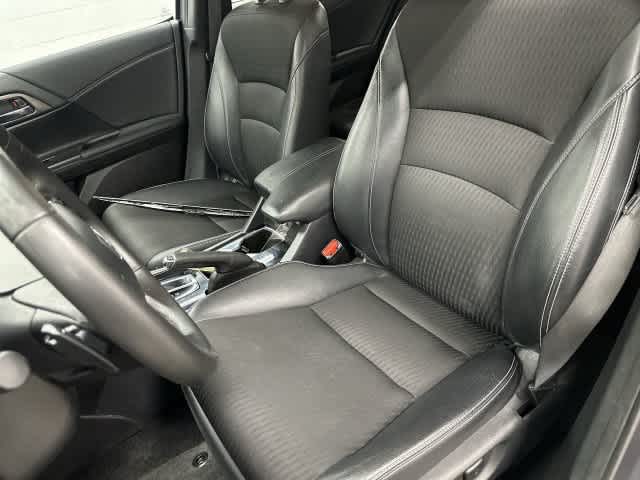 2017 Honda Accord Sedan photo 10 of 32