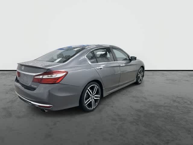 2017 Honda Accord Sedan photo 3 of 32