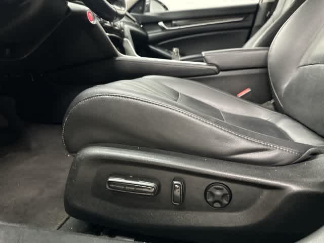 2022 Honda Accord photo 27 of 33