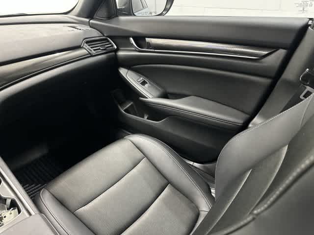 2022 Honda Accord Hybrid photo 13 of 31