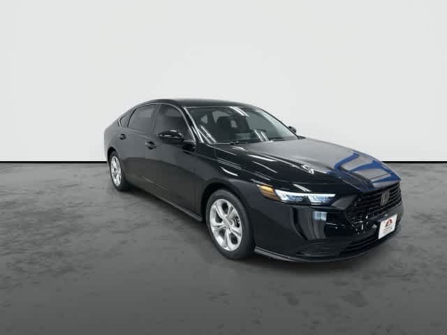 2026 Honda Accord photo 6 of 31