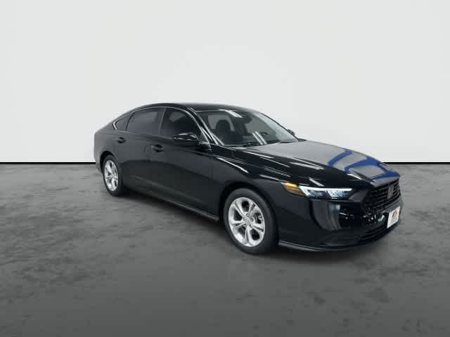 2026 Honda Accord photo 5 of 31