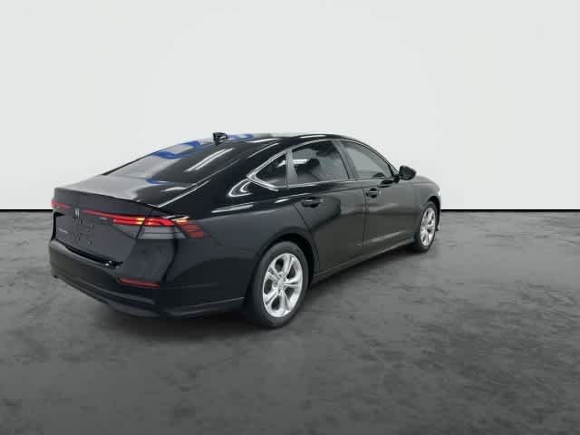 2026 Honda Accord photo 3 of 31