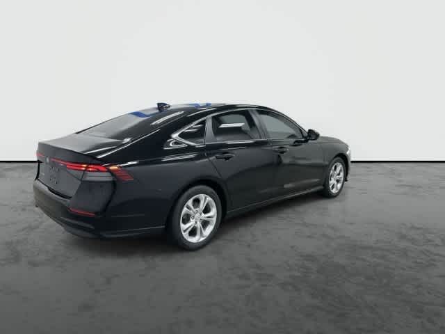 2026 Honda Accord photo 4 of 31