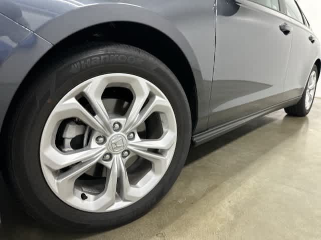2026 Honda Accord photo 27 of 31