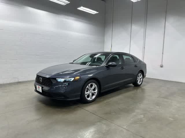 2026 Honda Accord photo 8 of 31