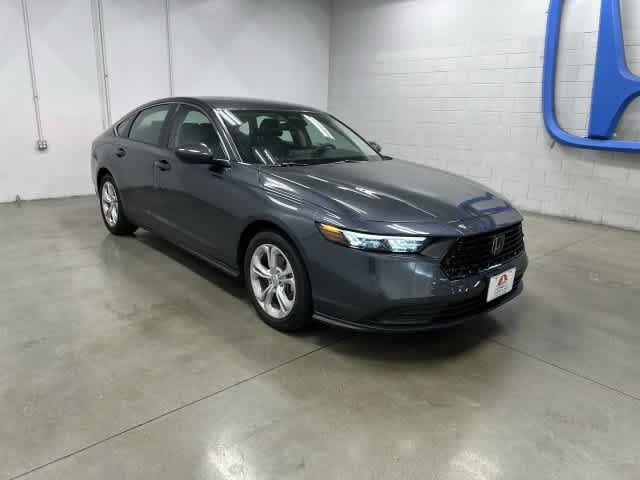 2026 Honda Accord photo 6 of 31