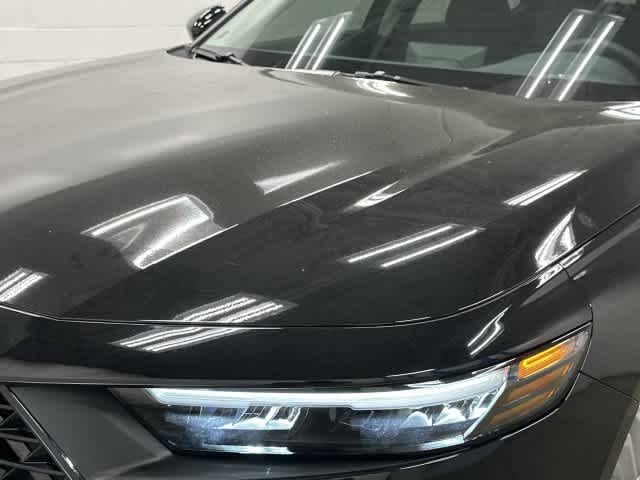 2026 Honda Accord photo 30 of 31