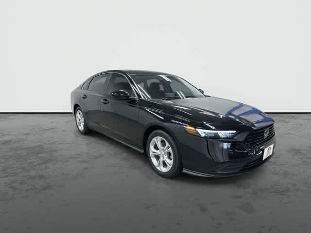 2026 Honda Accord photo 6 of 31