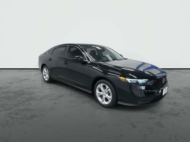 2026 Honda Accord photo 5 of 31