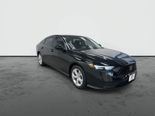 2026 Honda Accord photo 6 of 31