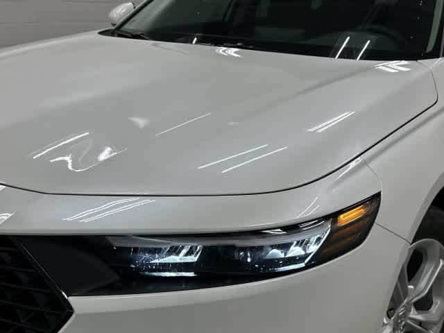 2026 Honda Accord photo 30 of 31