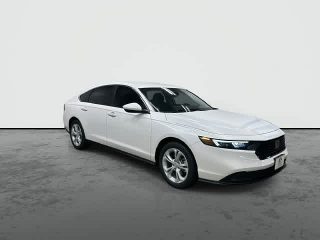2026 Honda Accord photo 5 of 31
