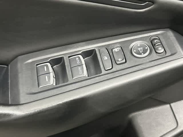 2023 Honda Accord photo 19 of 31